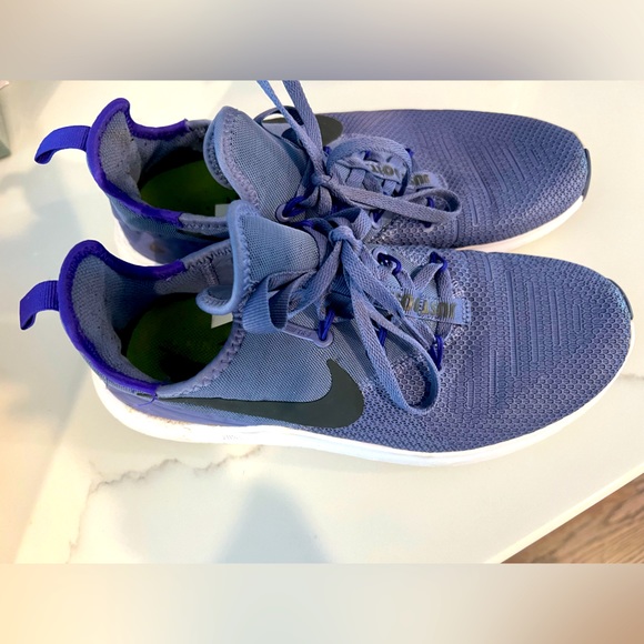 Nike size 8 shoe lightly worn - Picture 1 of 1